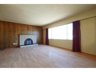 17844 57A Avenue | Surrey British Columbia | Slide Image Six