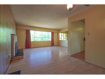17844 57A Avenue | Surrey British Columbia | Slide Image Seven