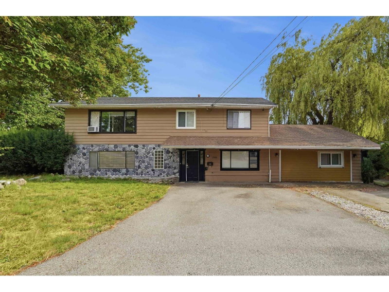 17886 59A Avenue Surrey British Columbia, V3S 1R1 - 7 Bedrooms Home For Sale
