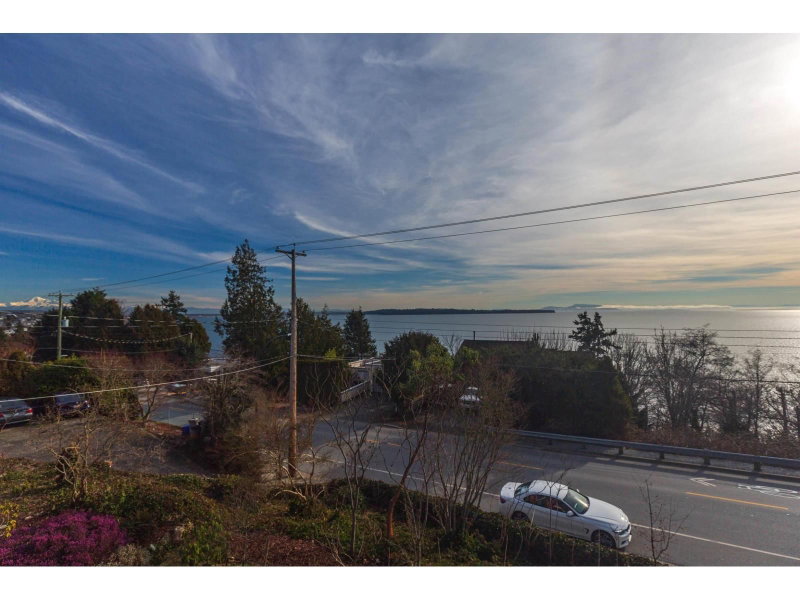 14249 MARINE Drive White Rock British Columbia, V4B 1A9 - 3 Bedrooms Home For Sale