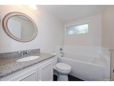 14249 MARINE Drive | White Rock British Columbia | Slide Image Nine