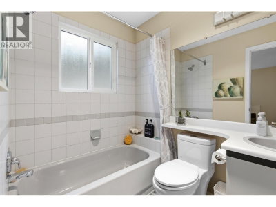 2736 ATLIN Place | Coquitlam British Columbia | Slide Image Twenty
