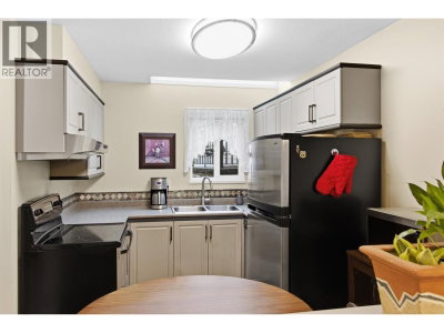 2736 ATLIN Place | Coquitlam British Columbia | Slide Image Six