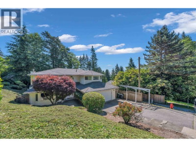 3898 FROMME Road | North Vancouver British Columbia | Slide Image Two
