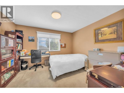 3898 FROMME Road | North Vancouver British Columbia | Slide Image Thirty-one