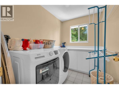 3898 FROMME Road | North Vancouver British Columbia | Slide Image Thirty-nine