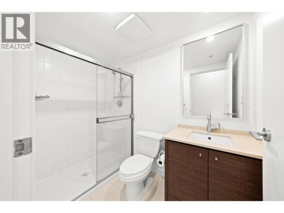 7371 WESTMINSTER Highway | Richmond British Columbia | Slide Image Six