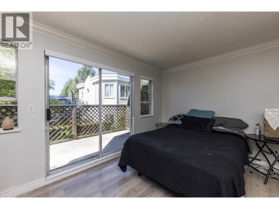 249 4TH Street | North Vancouver British Columbia | Slide Image Fourteen