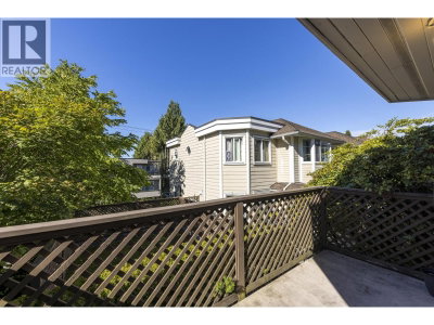 249 4TH Street | North Vancouver British Columbia | Slide Image Eighteen