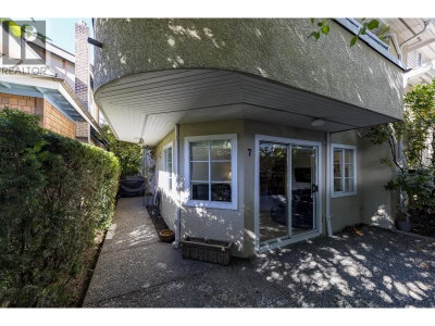 249 4TH Street | North Vancouver British Columbia | Slide Image Six