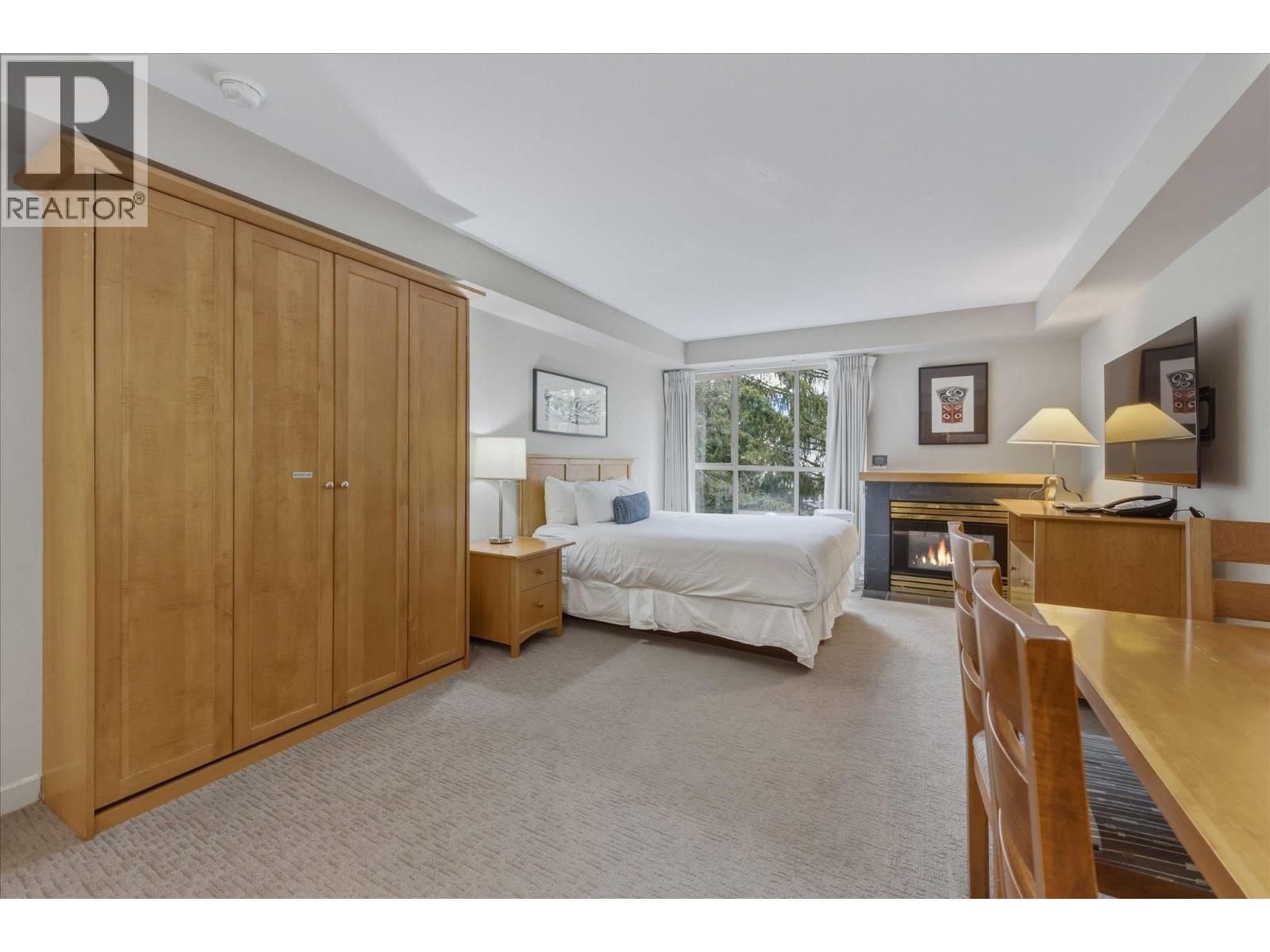 424 4295 BLACKCOMB Way property photo