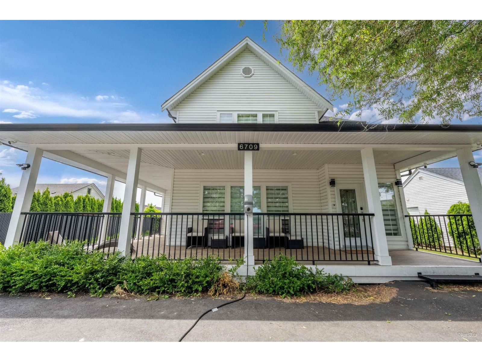 6709 216 Street, Langley, British Columbia V2Y 0W9