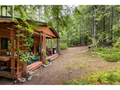 9540 PEMBERTON PORTAGE Road | Pemberton British Columbia | Slide Image Two