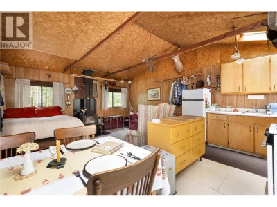 9540 PEMBERTON PORTAGE Road | Pemberton British Columbia | Slide Image Three