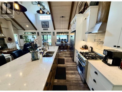 3660 FORBES Road | Lac La Hache British Columbia | Slide Image Ten
