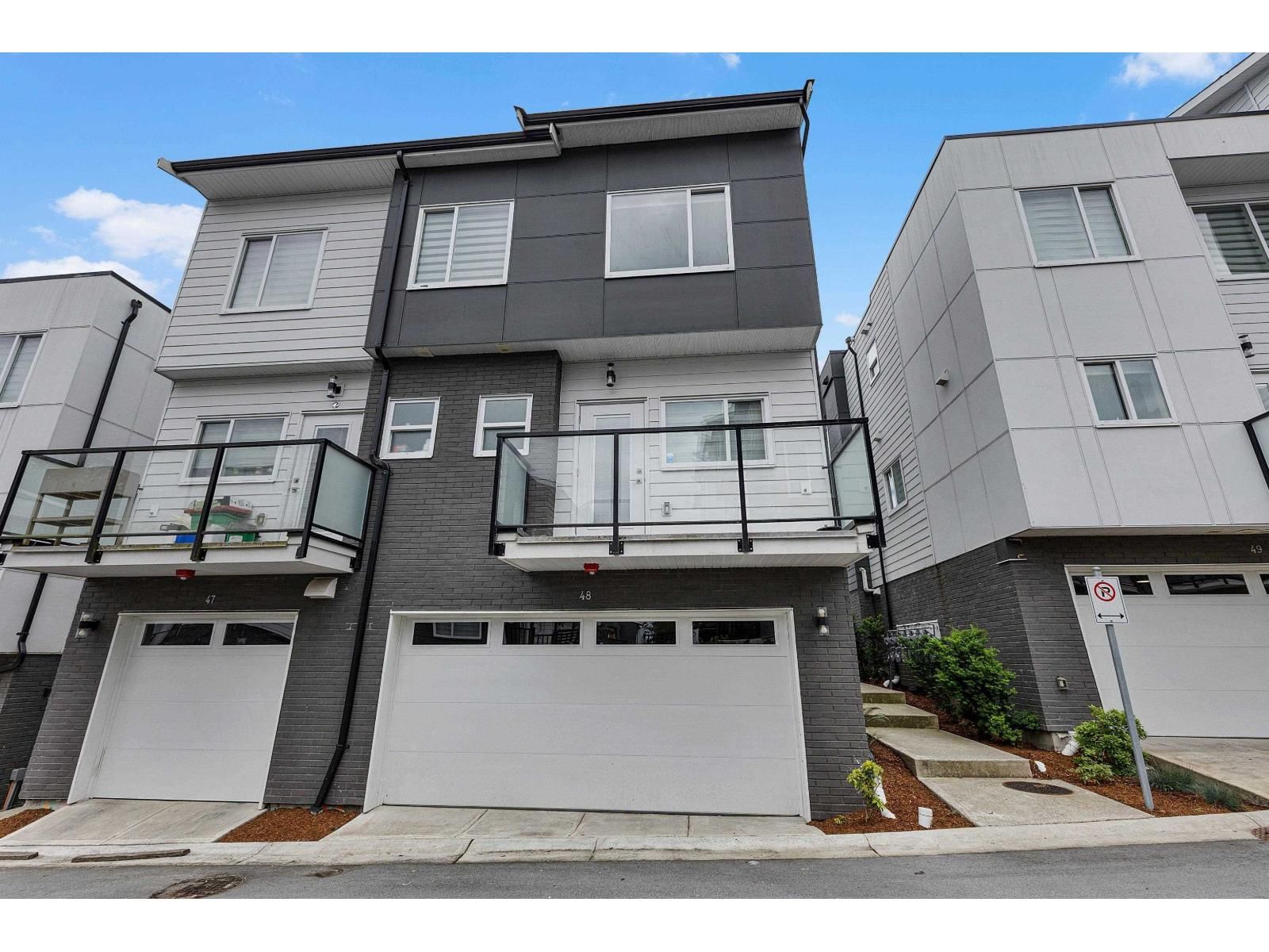 9652 162A Street, Surrey, British Columbia V4N 2E4