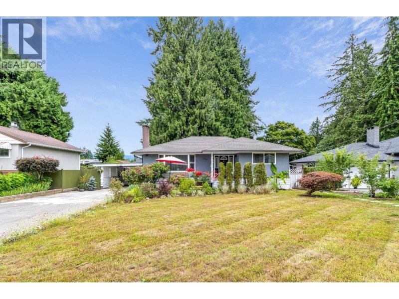21727 RIDGEWAY Crescent Maple Ridge British Columbia, V2X 3Z6 - 5 Bedrooms Home For Sale