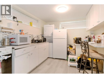 21727 RIDGEWAY Crescent | Maple Ridge British Columbia | Slide Image Twenty-three