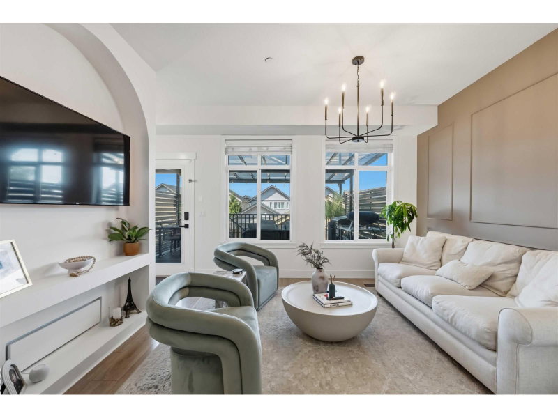 20363 82 Avenue Langley British Columbia, V2Y 0S3 - 4 Bedrooms Home For Sale