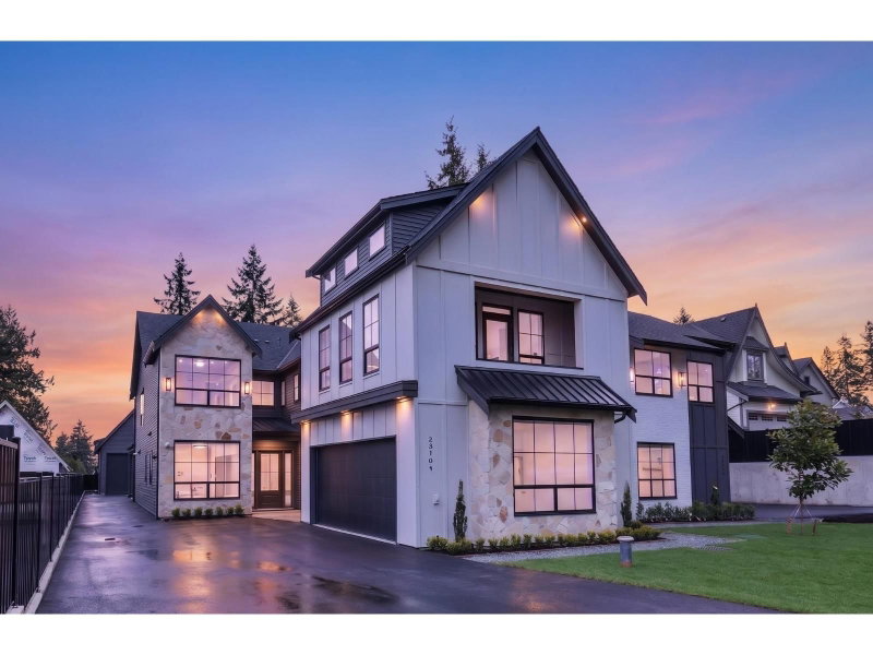 23709 40 Avenue Langley British Columbia, V2Z 2J9 - 5 Bedrooms Condo For Sale
