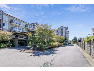 32729 GARIBALDI Drive | Abbotsford British Columbia | Slide Image Two