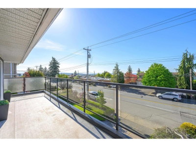15627 BUENA VISTA Avenue | White Rock British Columbia | Slide Image Eighteen
