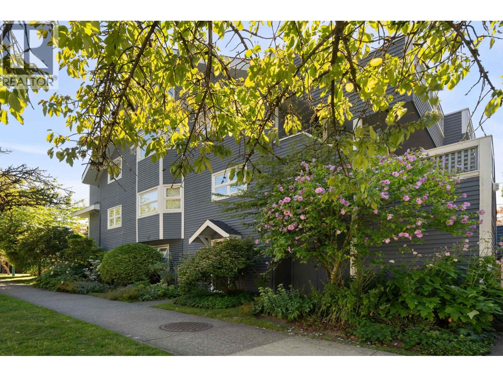 3085 MAPLE Street, Vancouver, British Columbia V6J 4W7