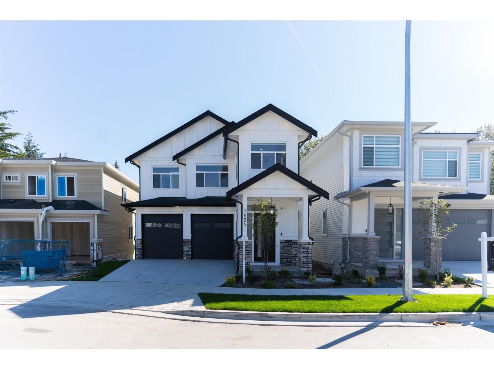 7534 205A Street, Langley, British Columbia V2Y 1V5