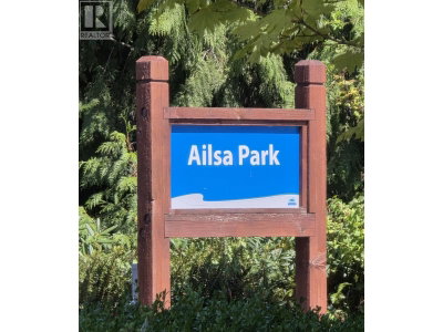 517 AILSA Avenue | Port Moody British Columbia | Slide Image Forty