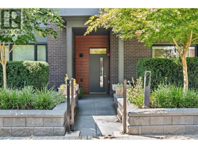 2035 GLENAIRE Drive | North Vancouver British Columbia | Slide Image Two