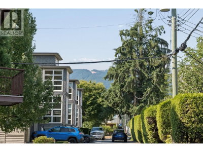 220 16TH Street | North Vancouver British Columbia | Slide Image Thirty-three