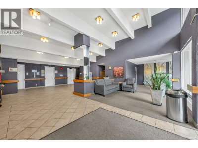 2016 FULLERTON Avenue | North Vancouver British Columbia | Slide Image Eleven