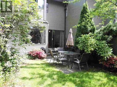 1147 MONTROYAL Boulevard | North Vancouver British Columbia | Slide Image Two