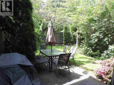 1147 MONTROYAL Boulevard | North Vancouver British Columbia | Slide Image Three