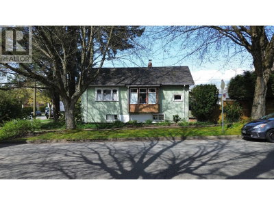 4496 ONTARIO Street | Vancouver British Columbia | Slide Image Three