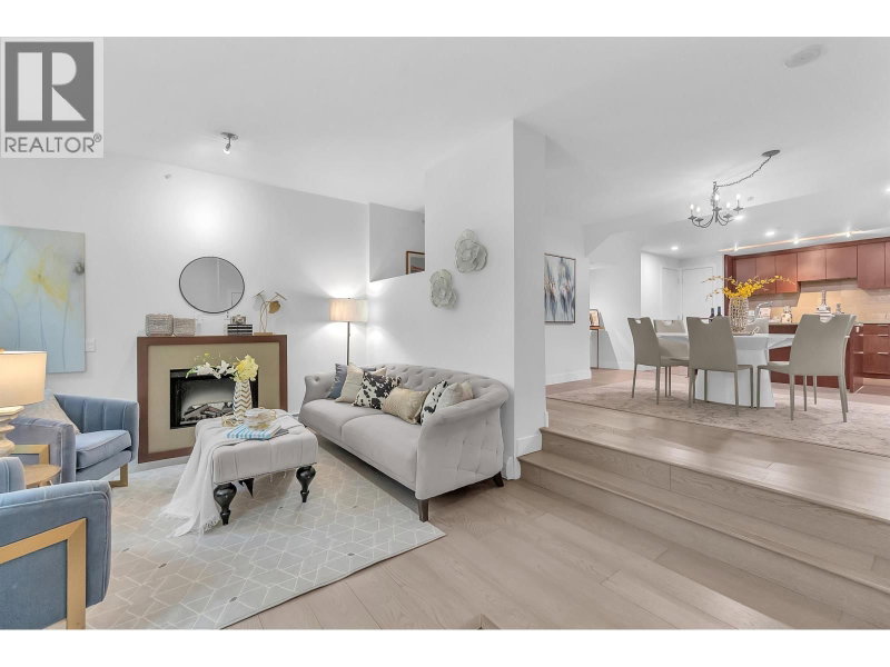 164 13TH Street North Vancouver British Columbia, V7M 1N6 - 3 Bedrooms Condo For Sale