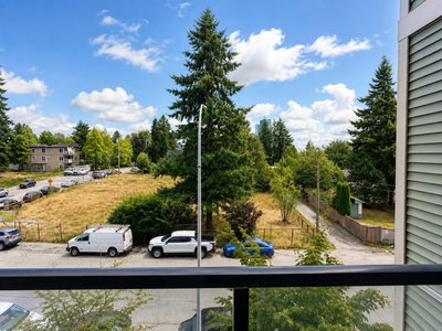 13789 107A Avenue | Surrey British Columbia | Slide Image Five