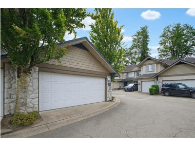8888 151 Street | Surrey British Columbia | Slide Image Three