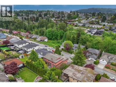 5460 BRAELAWN Drive | Burnaby British Columbia | Slide Image Five