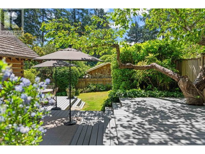 5851 EAGLE Island | West Vancouver British Columbia | Slide Image Thirty