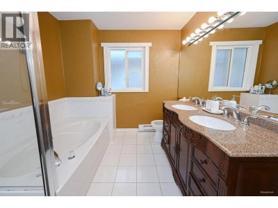 2995 PINETREE Close | Coquitlam British Columbia | Slide Image Twenty-five