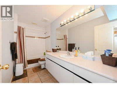 2995 PINETREE Close | Coquitlam British Columbia | Slide Image Twenty-seven