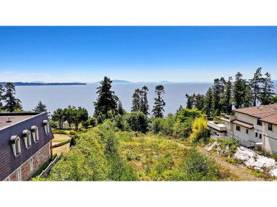 13752 MARINE Drive | White Rock British Columbia | Slide Image Thirteen