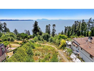 13752 MARINE Drive | White Rock British Columbia | Slide Image Twenty-three