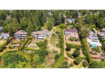 13752 MARINE Drive | White Rock British Columbia | Slide Image Three