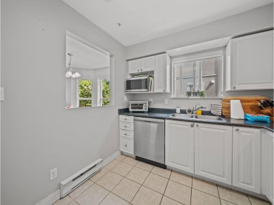 13939 LAUREL Drive | Surrey British Columbia | Slide Image Ten
