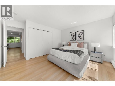 879 WESTVIEW Crescent | North Vancouver British Columbia | Slide Image Nineteen