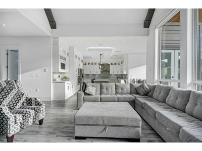 14932 35A Avenue | Surrey British Columbia | Slide Image Twenty