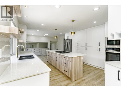 7516 LAMBETH Drive | Burnaby British Columbia | Slide Image Thirteen