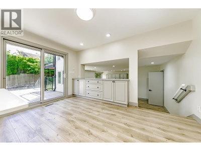 7516 LAMBETH Drive | Burnaby British Columbia | Slide Image Twenty